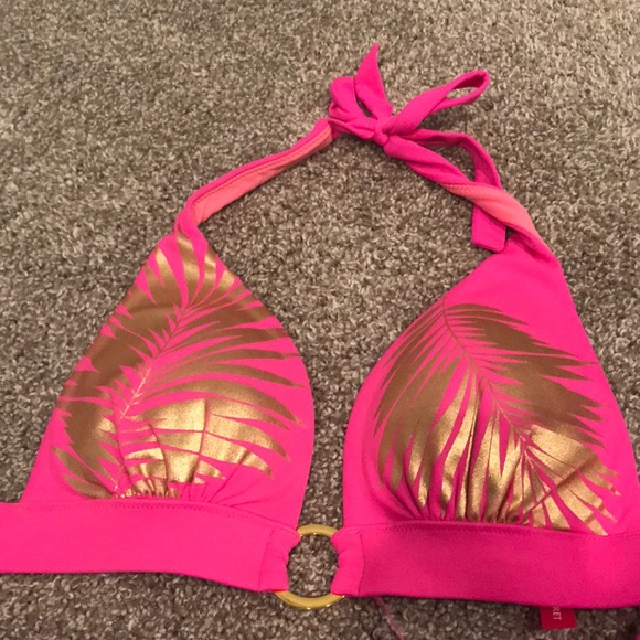 Bikini - Picture 2 of 3